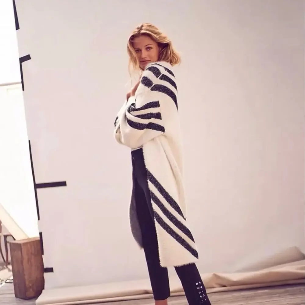 Sleeping on Snow Mod Chevron Kimono Sweater Cream Black Boho Open Front Size OS
